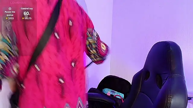 Snapshot of NinaSakura_Eup chatting on February 14, 2026, 11:40 am NinaSakura Eup online show from February 14, 2026, 11:40 am