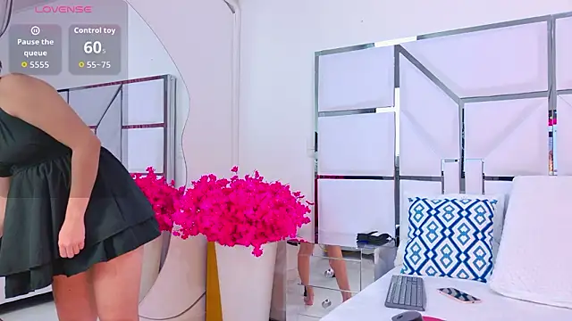 Snapshot of VeronicaSttar chatting on January 19, 2026, 11:47 am VeronicaSttar online show from January 19, 2026, 11:47 am