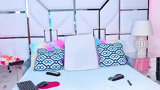 Snapshot of VeronicaSttar chatting on February 14, 2026, 12:24 pm VeronicaSttar online show from February 14, 2026, 12:24 pm