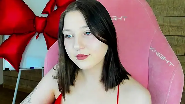 TinnaBurton online show from February 14, 2026, 4:26 pm