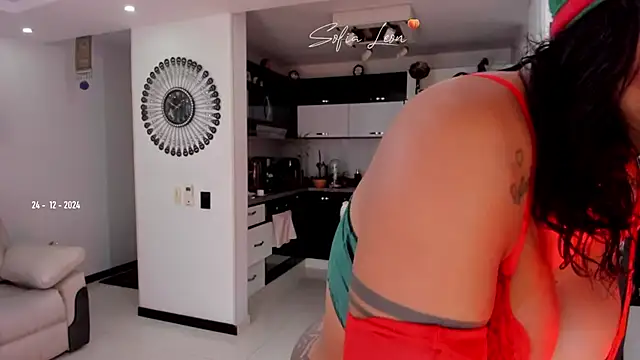 sofiasexhot online show from December 24, 2024, 6:50 pm