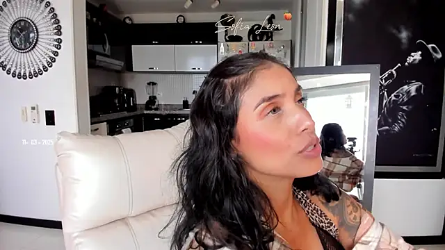 sofiasexhot online show from March 11, 2025, 6:52 pm