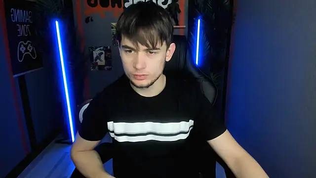 Snapshot of AlejandroEllias chatting on January 17, 2026, 8:45 pm AlejandroEllias online show from January 17, 2026, 8:45 pm