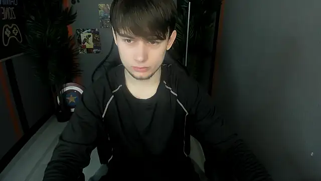 Snapshot of AlejandroEllias chatting on February 22, 2026, 8:24 am AlejandroEllias online show from February 22, 2026, 8:24 am