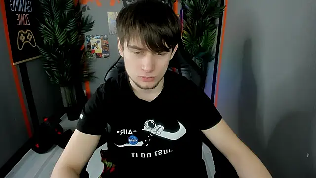 Snapshot of AlejandroEllias chatting on February 26, 2026, 8:19 pm AlejandroEllias online show from February 26, 2026, 8:19 pm