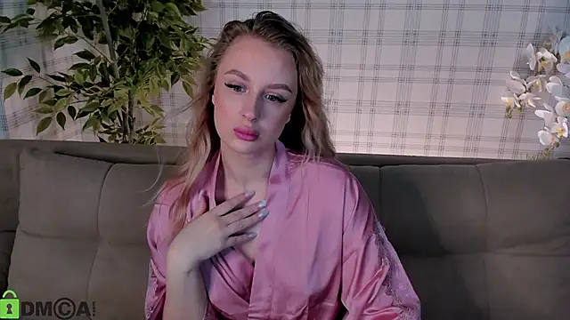 KiraRuiz online show from February 26, 2026, 1:15 am