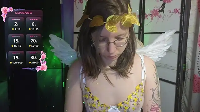 Snapshot of scarlettsrose chatting on February 14, 2026, 11:40 am scarlettsrose online show from February 14, 2026, 11:40 am