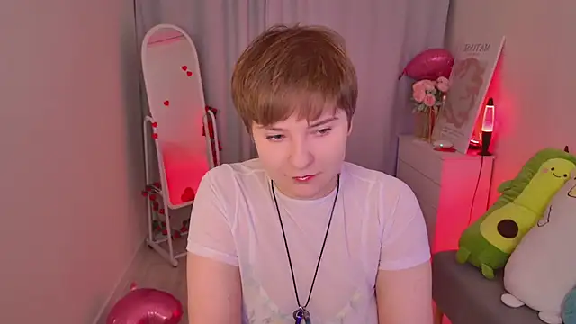 Snapshot of melissa___moore chatting on February 18, 2026, 6:09 am melissa moore online show from February 18, 2026, 6:09 am