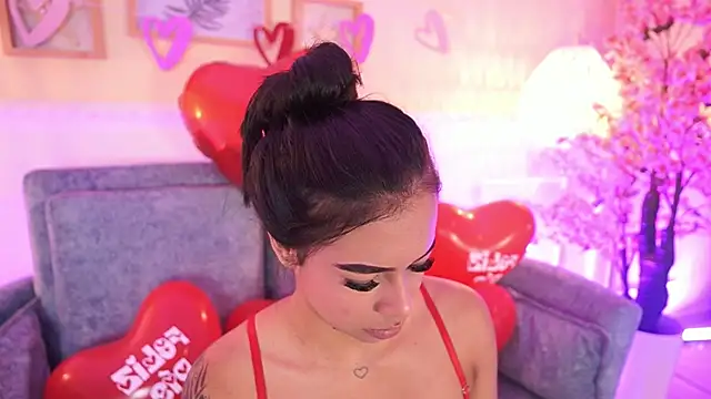 MeganLowell online show from February 14, 2026, 7:32 pm