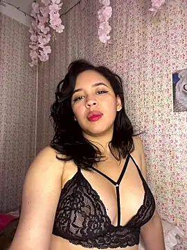 Snapshot of Esmerald_1111 chatting on January 17, 2026, 12:32 pm Esmerald 1111 online show from January 17, 2026, 12:32 pm