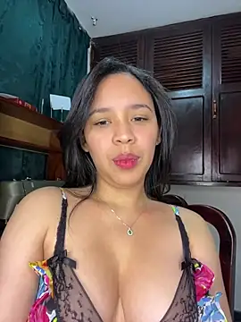 Esmerald 1111 online show from February 4, 2026, 12:33 pm