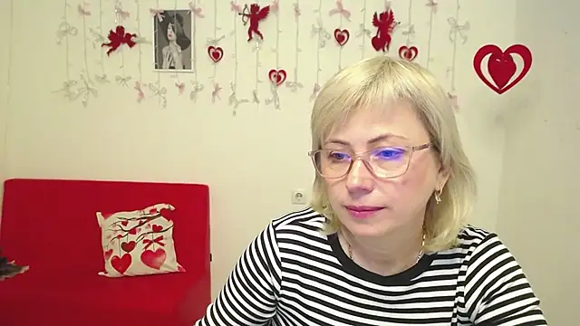 Snapshot of LaurenWishy chatting on February 1, 2026, 6:01 am LaurenWishy online show from February 1, 2026, 6:01 am