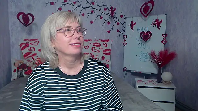 Snapshot of LaurenWishy chatting on February 7, 2026, 6:17 am LaurenWishy online show from February 7, 2026, 6:17 am