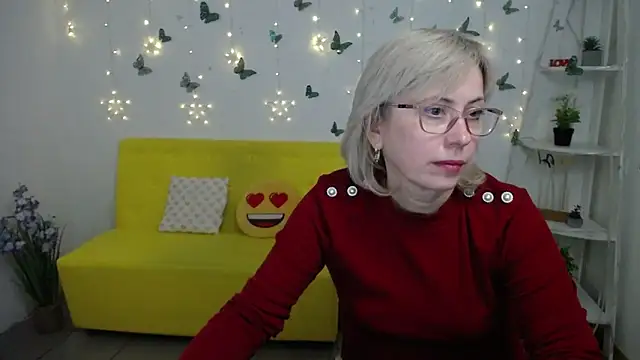 Snapshot of LaurenWishy chatting on February 23, 2026, 6:00 am LaurenWishy online show from February 23, 2026, 6:00 am