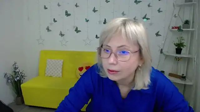 Snapshot of LaurenWishy chatting on February 27, 2026, 12:05 pm LaurenWishy online show from February 27, 2026, 12:05 pm