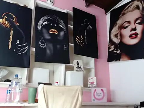 crissex3 online show from February 17, 2026, 1:29 pm