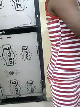 Simran 0011 online show from December 22, 2025, 1:08 pm