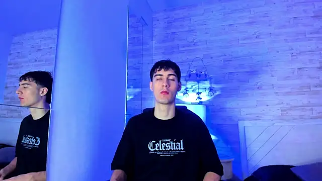 Emir Ozan  online show from November 28, 2025, 11:24 am