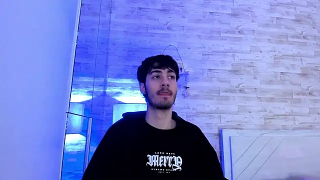 Emir Ozan  online show from January 31, 2026, 7:34 pm