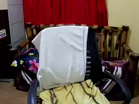 lovelyxmorena online show from February 15, 2026, 7:54 pm