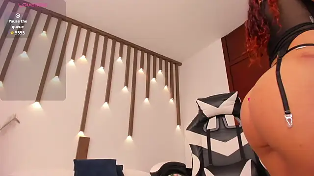 lindaa natashaa  online show from February 26, 2026, 7:24 pm