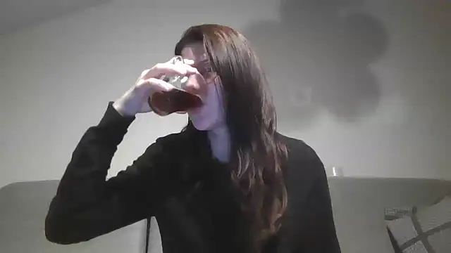 LaVostraDorothyxh online show from March 3, 2026, 8:15 pm