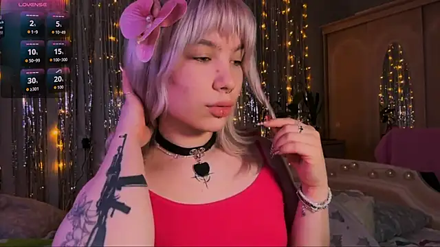 Snapshot of LolaDollyMur chatting on January 5, 2026, 7:28 pm LolaDollyMur online show from January 5, 2026, 7:28 pm