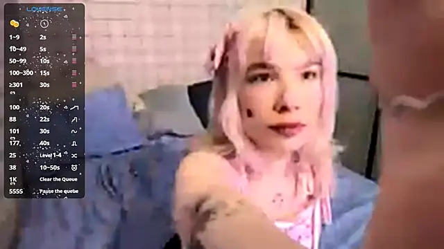 Snapshot of LolaDollyMur chatting on January 13, 2026, 7:08 pm LolaDollyMur online show from January 13, 2026, 7:08 pm