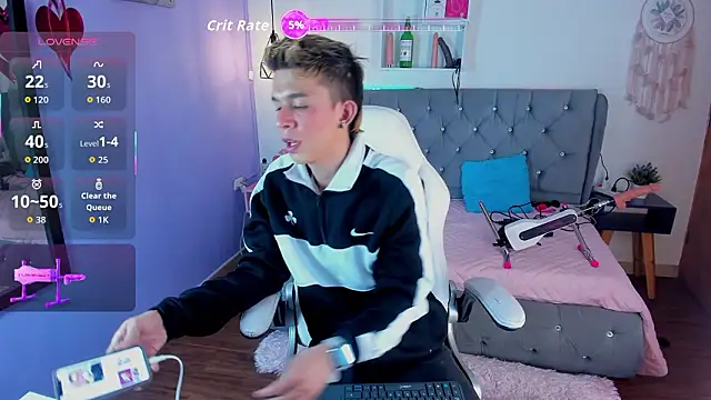 Snapshot of Juaan_Diick chatting on February 27, 2026, 6:30 pm Juaan Diick online show from February 27, 2026, 6:30 pm