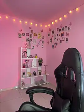 Davne  online show from February 2, 2026, 11:03 pm