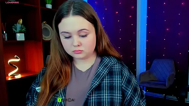 candy flossie1 online show from March 3, 2026, 8:04 pm