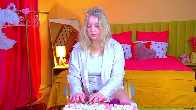 Snapshot of EmilyEvanse chatting on March 3, 2026, 6:52 am EmilyEvanse online show from March 3, 2026, 6:52 am