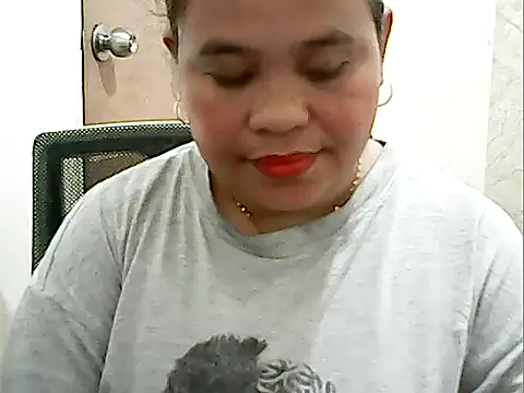 Snapshot of cutechubby chatting on February 18, 2026, 11:11 pm cutechubby online show from February 18, 2026, 11:11 pm