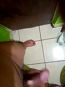 hectorpuga9 online show from March 5, 2026, 11:12 pm