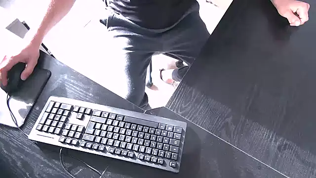 TRESBONNEBITE online show from February 12, 2026, 3:07 pm