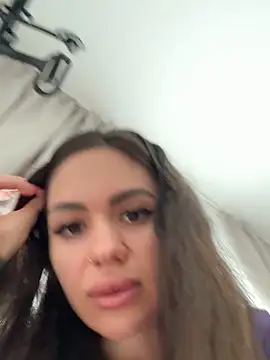 SiennaLuxexx online show from February 11, 2026, 12:10 pm