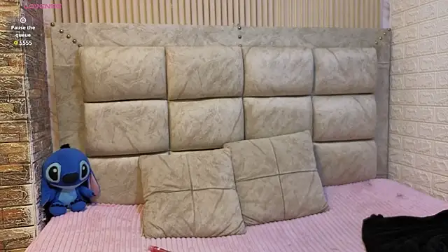 ValeryMorales online show from December 23, 2025, 3:26 am