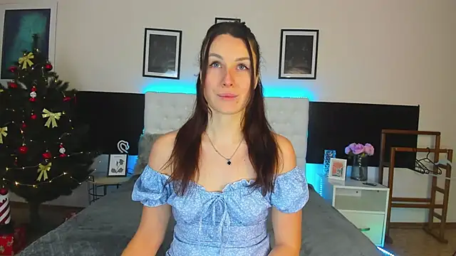 KiraNeeww online show from January 8, 2026, 6:59 am