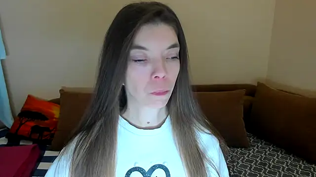 Snapshot of LikaAliston chatting on January 15, 2026, 5:23 am LikaAliston online show from January 15, 2026, 5:23 am