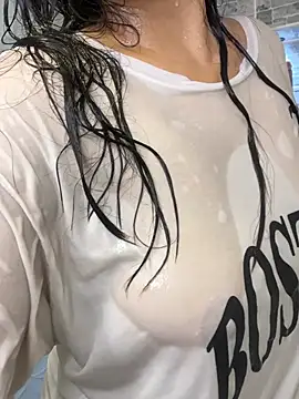 Snapshot of victoria___moon chatting on January 14, 2026, 7:08 pm victoria moon online show from January 14, 2026, 7:08 pm