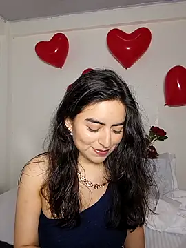 Snapshot of saasha_Petit chatting on February 8, 2026, 10:29 am saasha Petit online show from February 8, 2026, 10:29 am