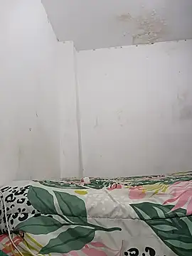 valenpaisita2123 online show from January 12, 2026, 4:18 am