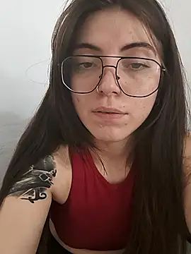 Ceciihot online show from January 13, 2026, 4:23 pm