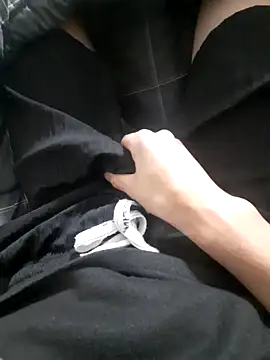 Snapshot of Shank599 chatting on February 3, 2026, 8:41 am Shank599 online show from February 3, 2026, 8:41 am