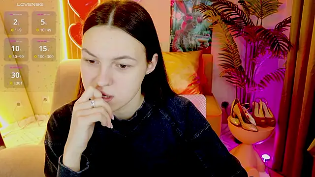 MaxinCarroll online show from February 12, 2026, 5:02 am