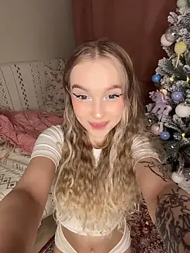 Snapshot of -teenytiny- chatting on January 6, 2026, 7:06 pm -teenytiny- online show from January 6, 2026, 7:06 pm