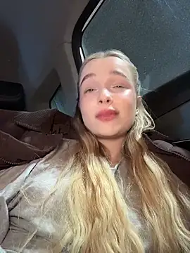 Snapshot of -teenytiny- chatting on February 1, 2026, 5:00 pm -teenytiny- online show from February 1, 2026, 5:00 pm