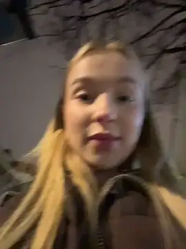 Snapshot of -teenytiny- chatting on March 1, 2026, 4:53 pm -teenytiny- online show from March 1, 2026, 4:53 pm