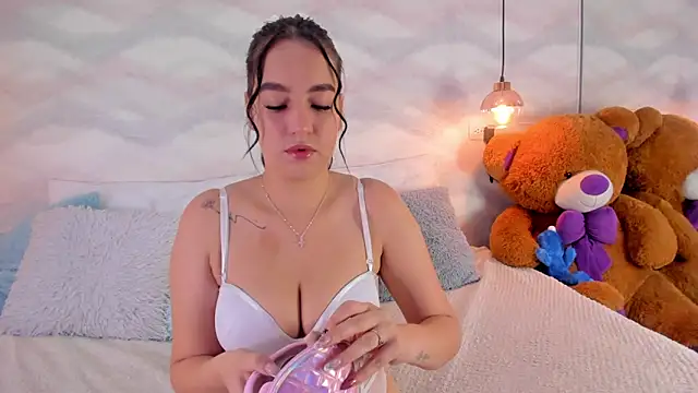 Snapshot of jazlin_angels1 chatting on January 15, 2026, 5:49 pm jazlin angels1 online show from January 15, 2026, 5:49 pm