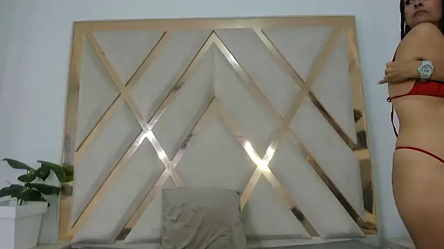 Selenaasm online show from February 2, 2026, 9:13 pm